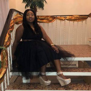 Meet your Posher, Ronelle